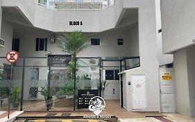 Apto próx. Praia| Suíte + Quarto| Churrasqueira| Garagem